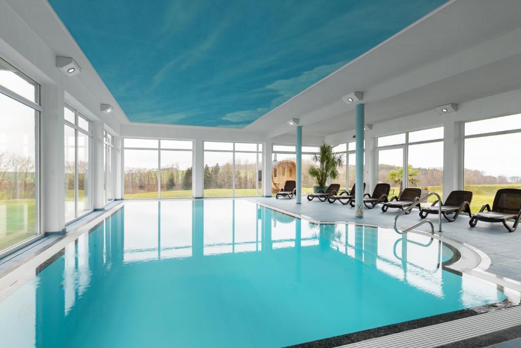 Bazén v ubytování Hotel Klaus Störtebeker nebo v jeho okolí