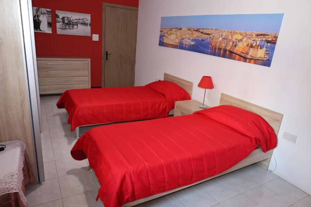 Postel nebo postele na pokoji v ubytování Very bright well kept apartment