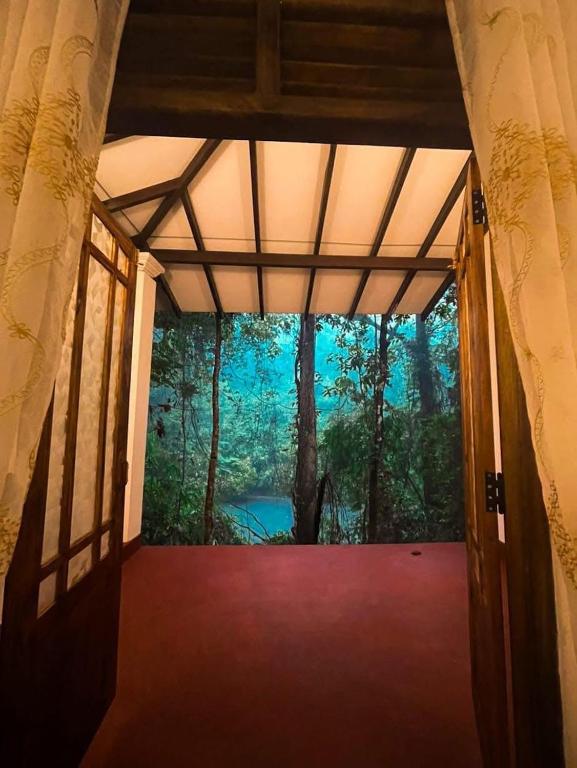Fotografie z fotogalerie ubytování River's Edge Resort Sinharaja v destinaci Kudawe