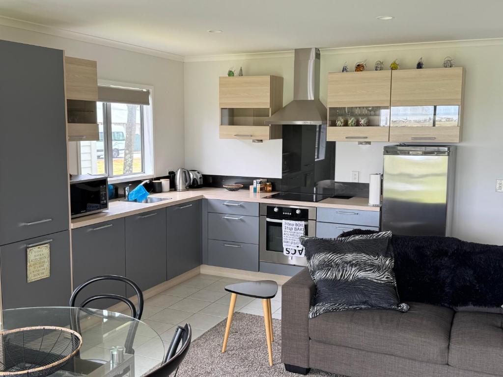 On the Beach - Resim 8