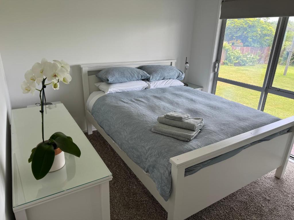 On the Beach - Resim 2