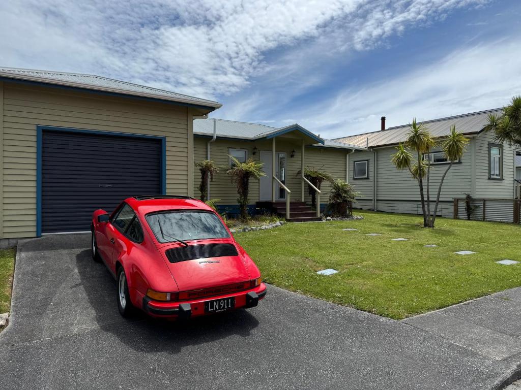 On the Beach - Resim 1