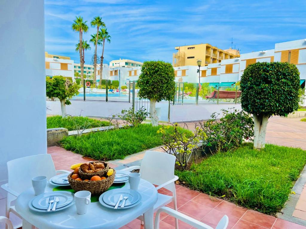 Las Brisas 51 by SunHousesCanarias