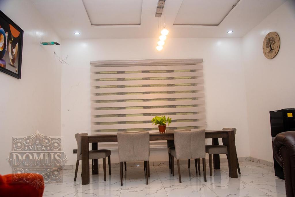 拉各斯3 bedroom villa, off Harris Drive VGC Lagos的相册照片