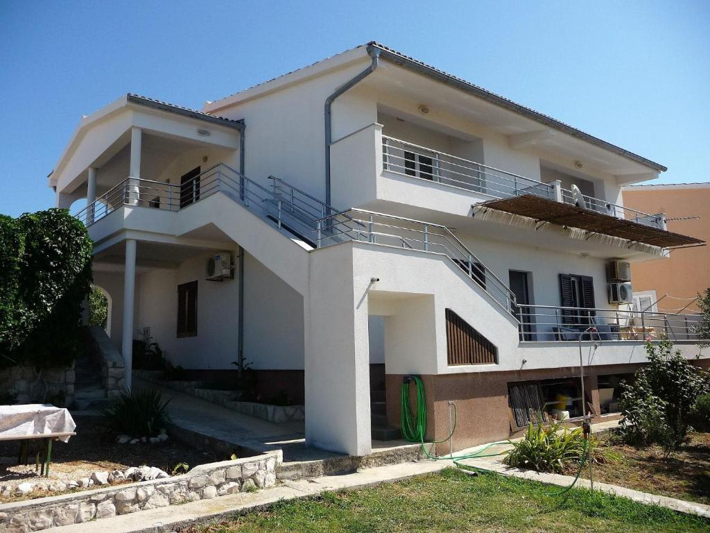 Budova, kde se apartmán nachází