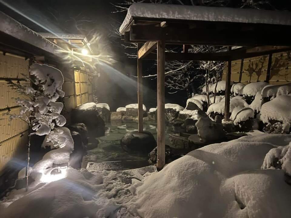 Hataya Onsen Sasa no yu v zimě