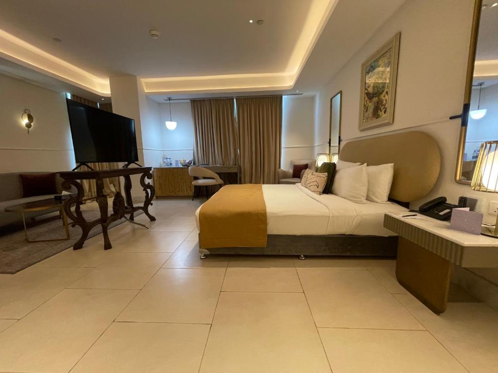 The Nishat Hotel - Executive Kamer Met Kingsize Bed