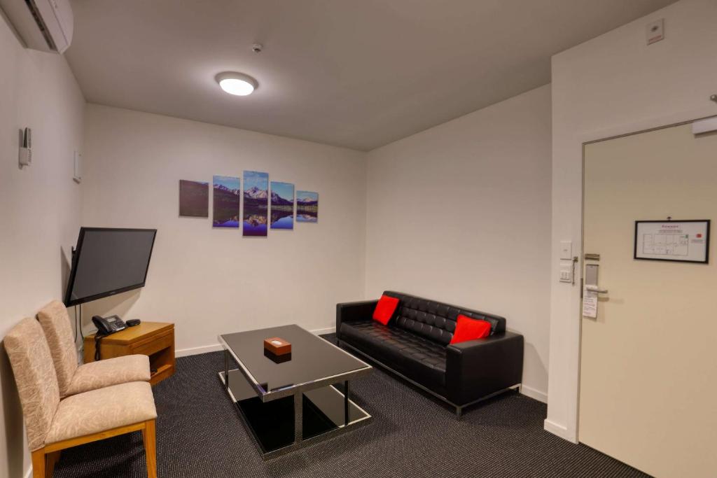 
1 Queen Bed, One-Bedroom, Apartment, Non-Smoking
