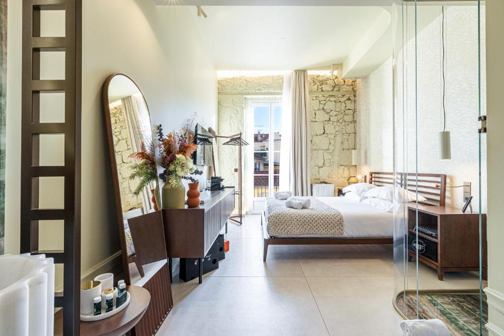 
Queen Room with Balcony
