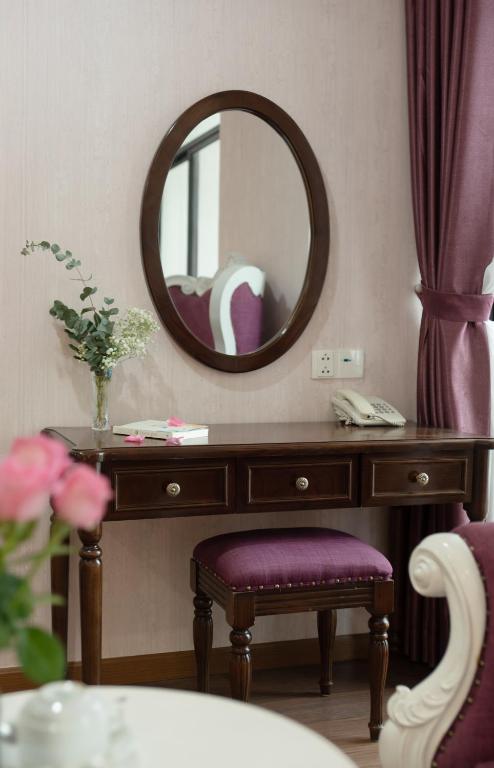 Central Suite