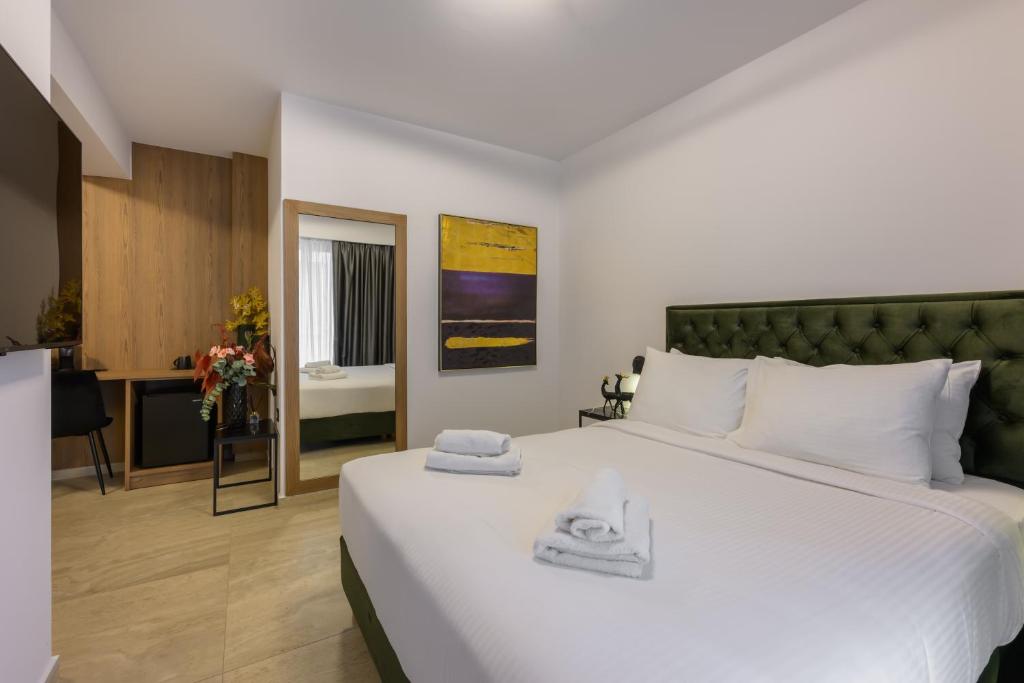 Cens Bronze Luxury Suites - Resim 41