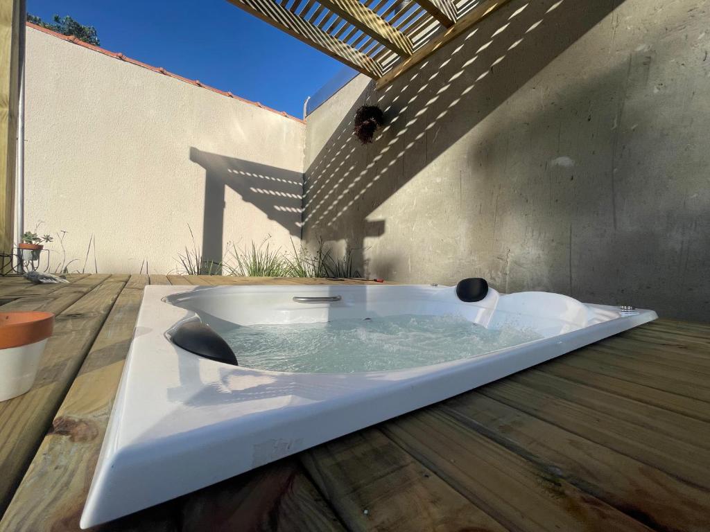 Fotografie z fotogalerie ubytování Cabana da reserva com jacuzzi v destinaci Torres