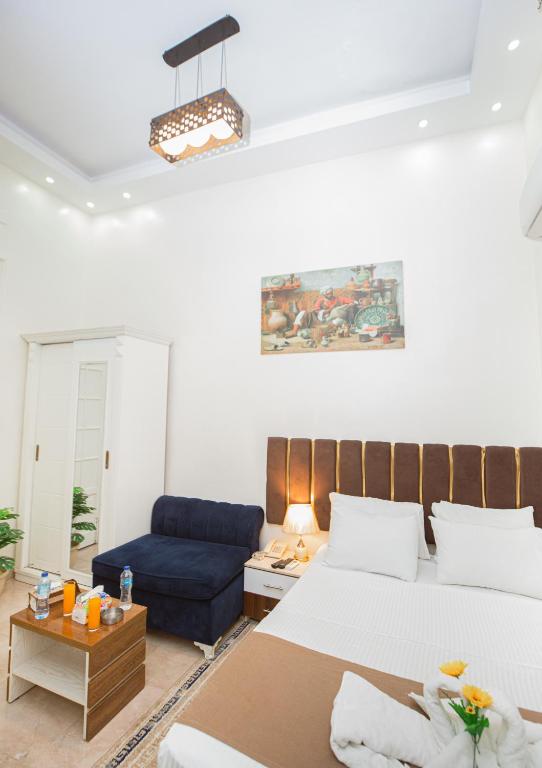 Downtown Antique Hotel - 4