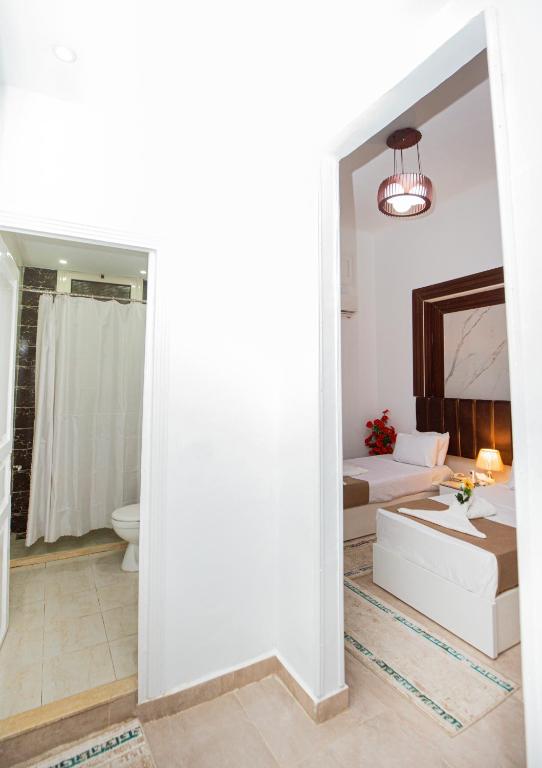 Downtown Antique Hotel - 2