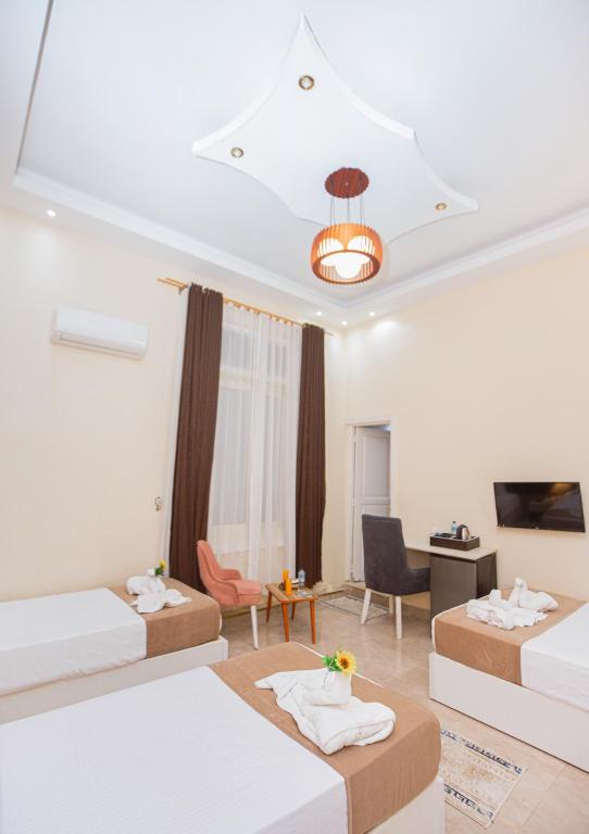 Downtown Antique Hotel - 11