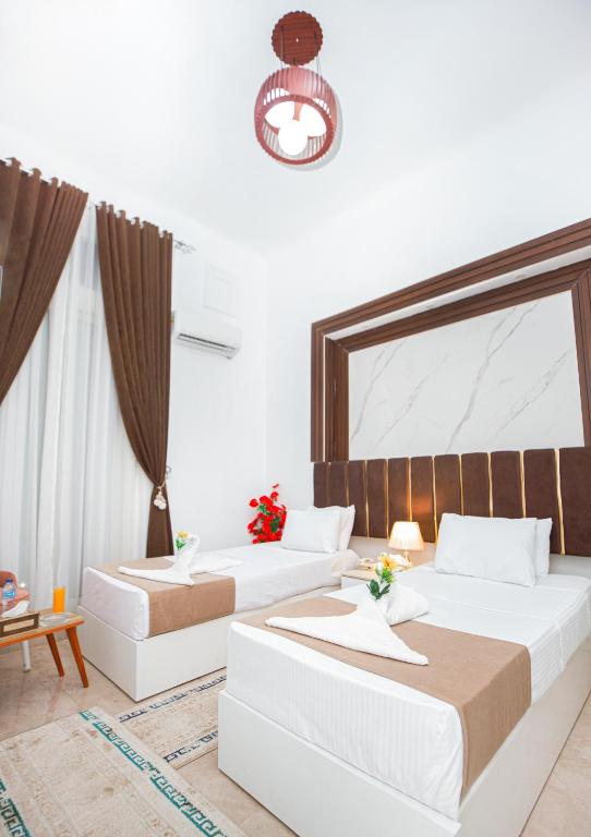 Downtown Antique Hotel - 3