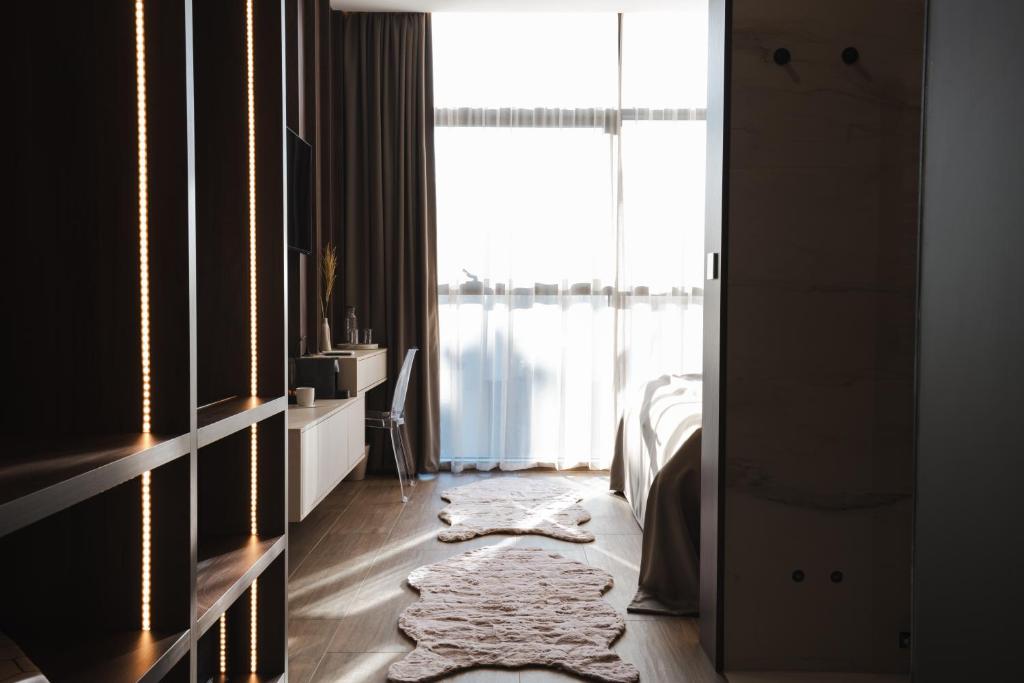 DISTRICT boutique - Double Room With Private Bathroom