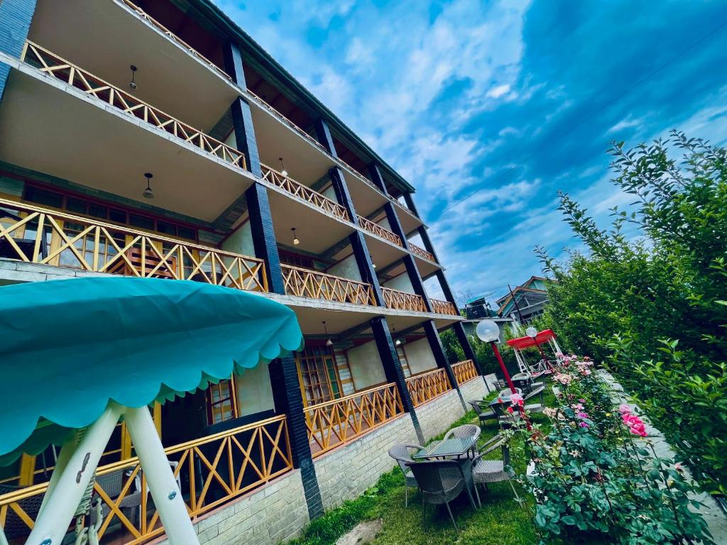 Balkón nebo terasa v ubytování Kartik mountain View Cottage - A Hidden Gem - Best Selling Property in Manali