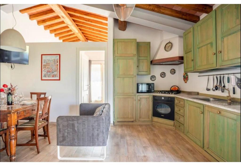 Kuchyňa alebo kuchynka v ubytovaní Cozy Tuscany apartment with view