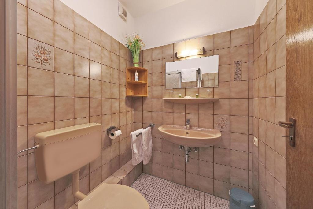 Hotel Hülsmann Garni - 四人间 - 带私人浴室