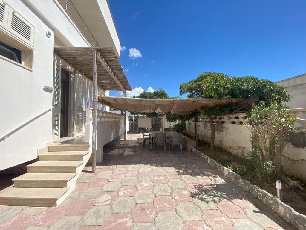 El edificio en el que está el departamento