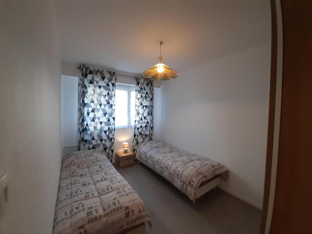 Spacieux et lumineux T5 avec 4 chambres, au centre-ville de Mulhouse, grand balcon, grand écran plat – photo 17