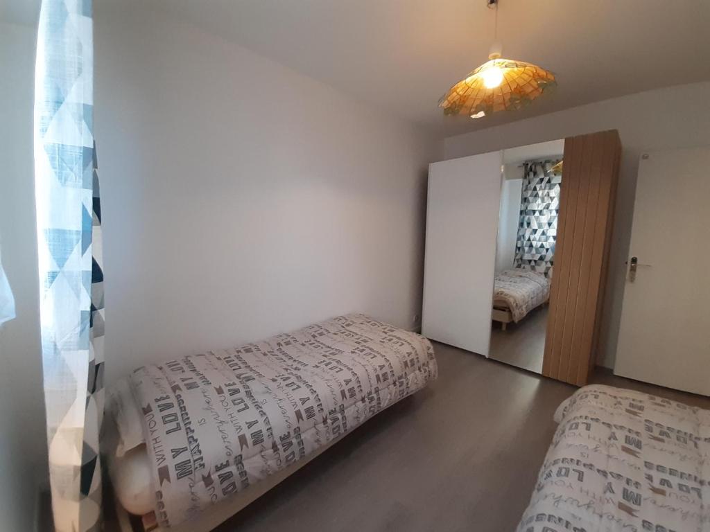 Spacieux et lumineux T5 avec 4 chambres, au centre-ville de Mulhouse, grand balcon, grand écran plat – photo 23