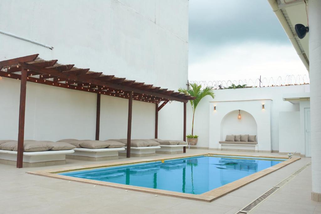 Bazén v ubytování Hotel JL nebo v jeho okolí
