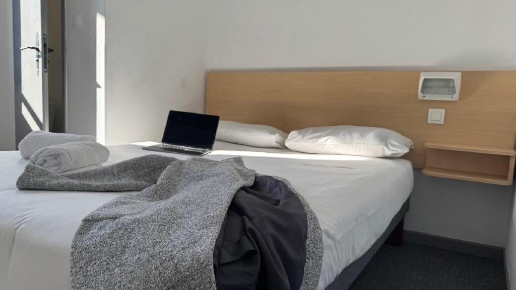 FastHotel Montpellier Ouest - Un Hôtel FH Classic - Habitación Doble Con Baño Compartido