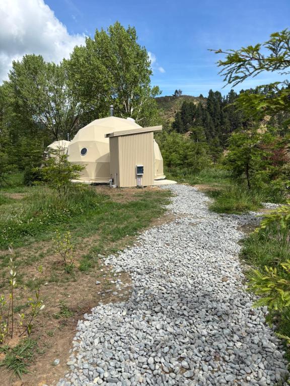Příroda nedaleko luxury tent
