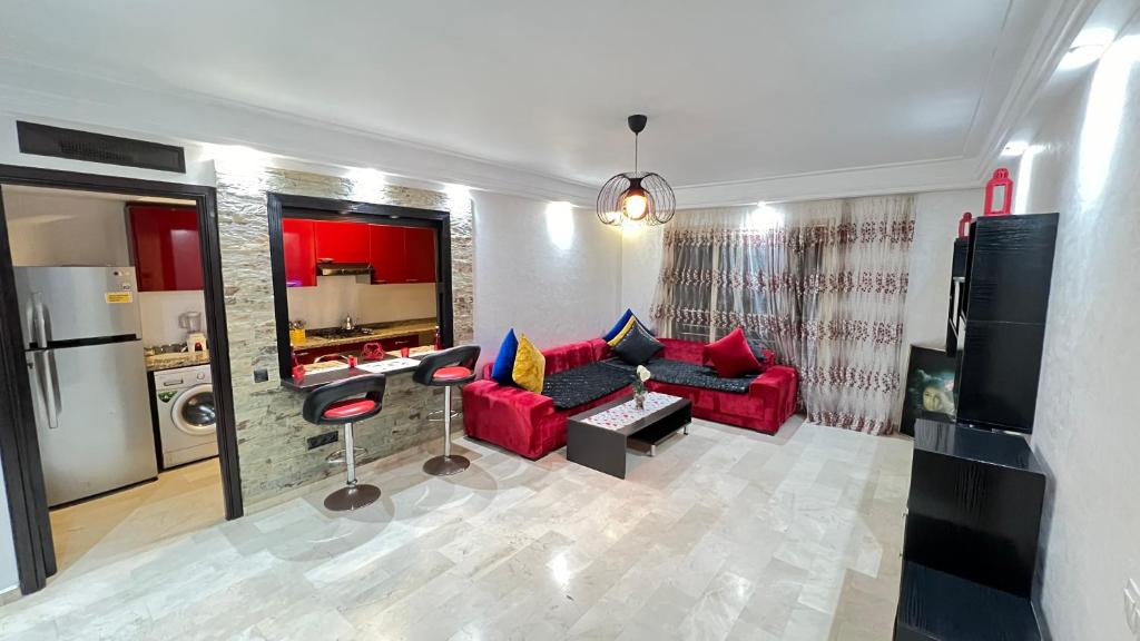 Red House - One-Bedroom Apartment