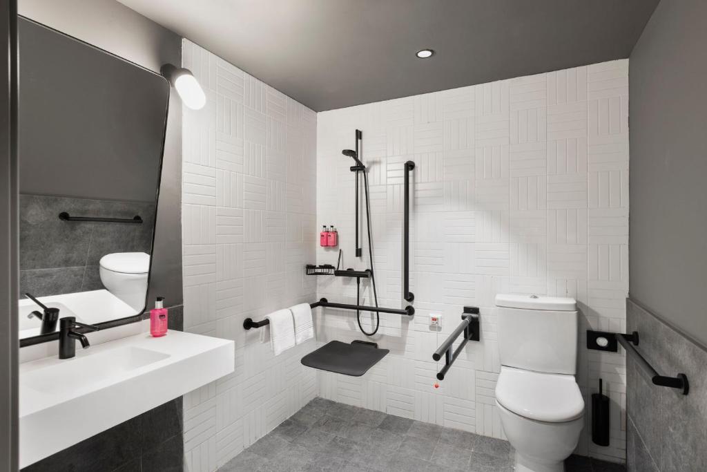 Kúpeľňa v ubytovaní Moxy Barcelona