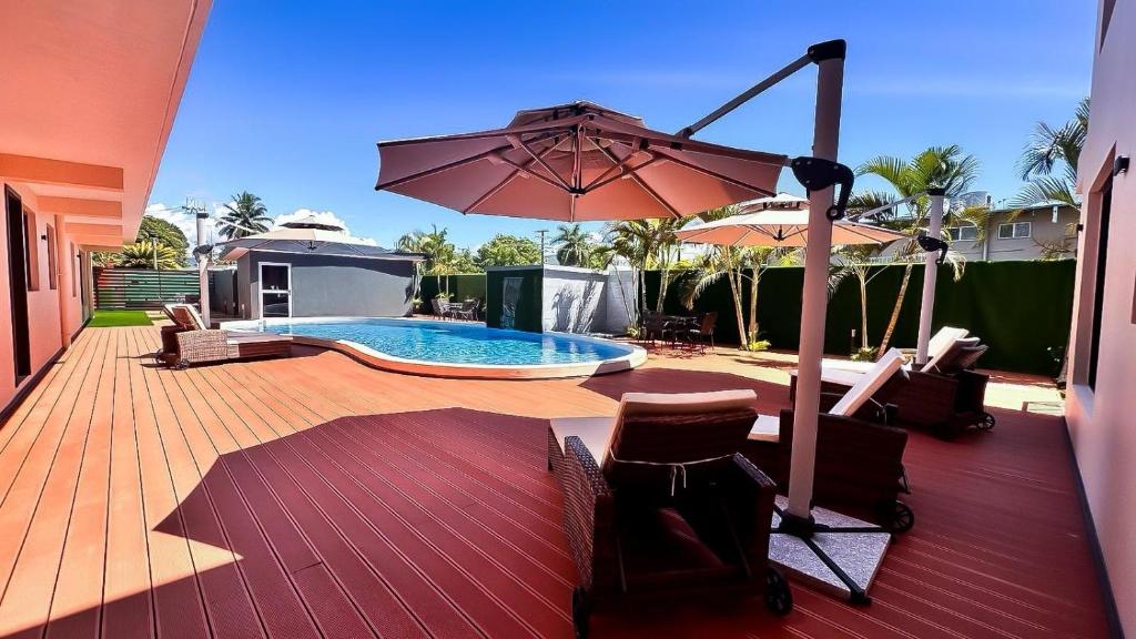 Piscina di Hibiscus Suites And Residences o nelle vicinanze