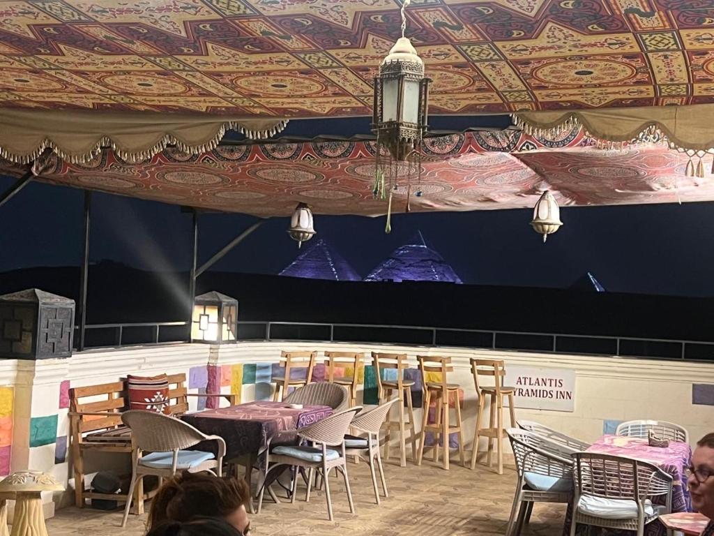 Atlantis Pyramids Inn - 7