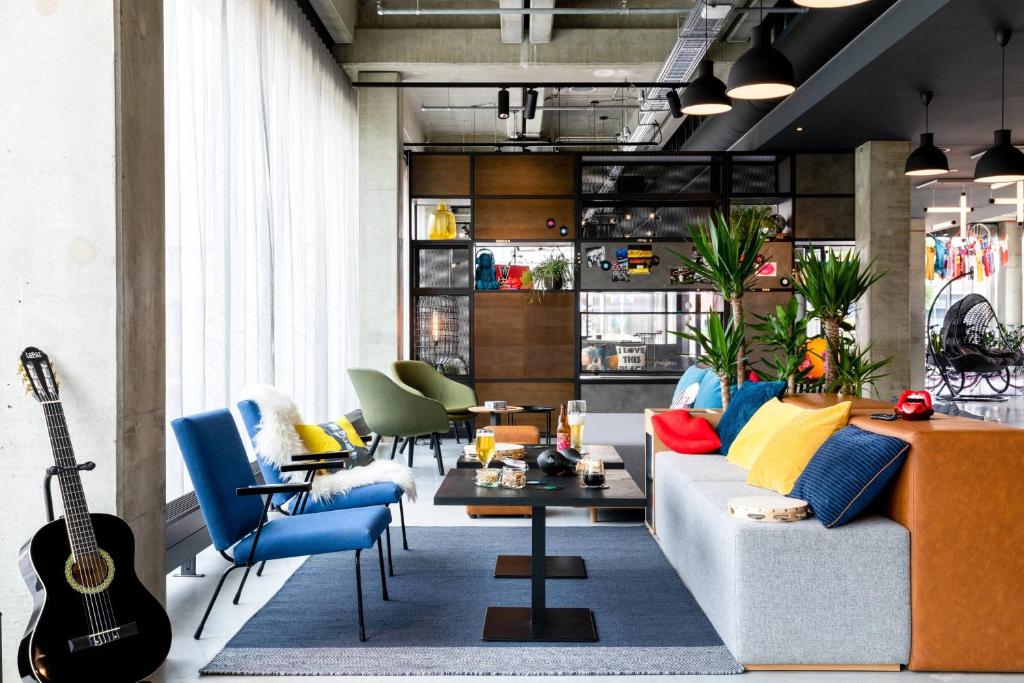 Moxy Utrecht - Resim 13