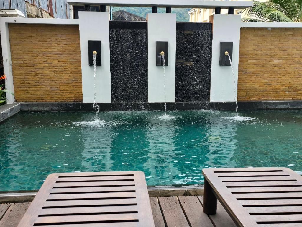 Bazén v ubytování My Hotel Phuket nebo v jeho okolí