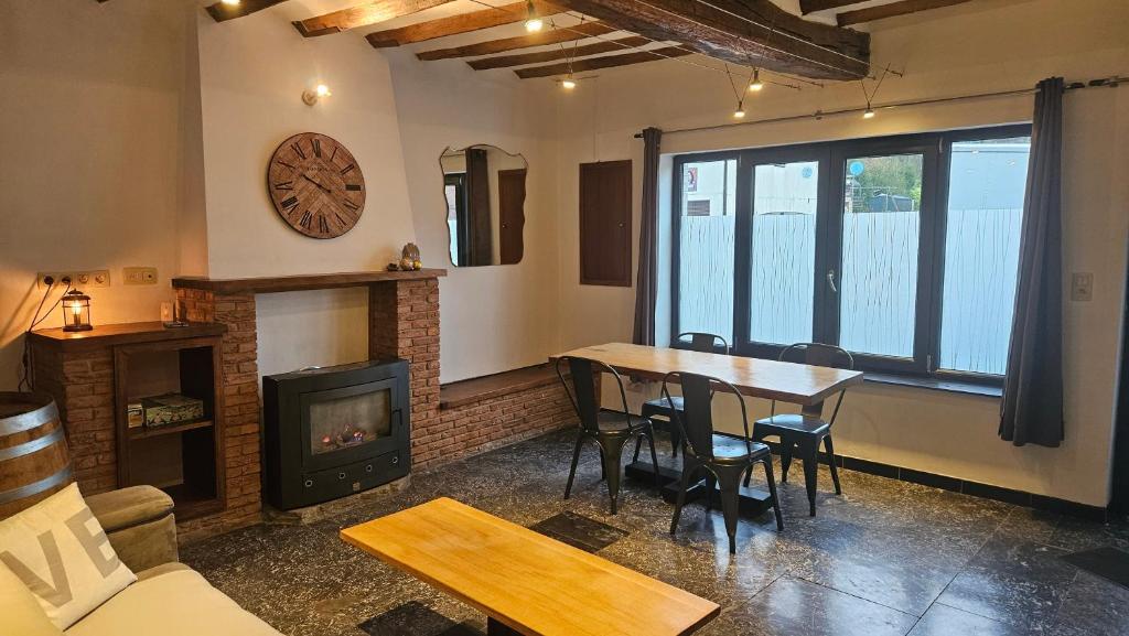 Posezení v ubytování Gîte citadin de l'Entreville