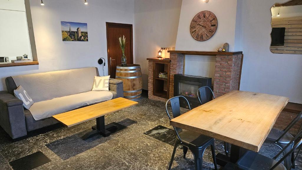Posezení v ubytování Gîte citadin de l'Entreville