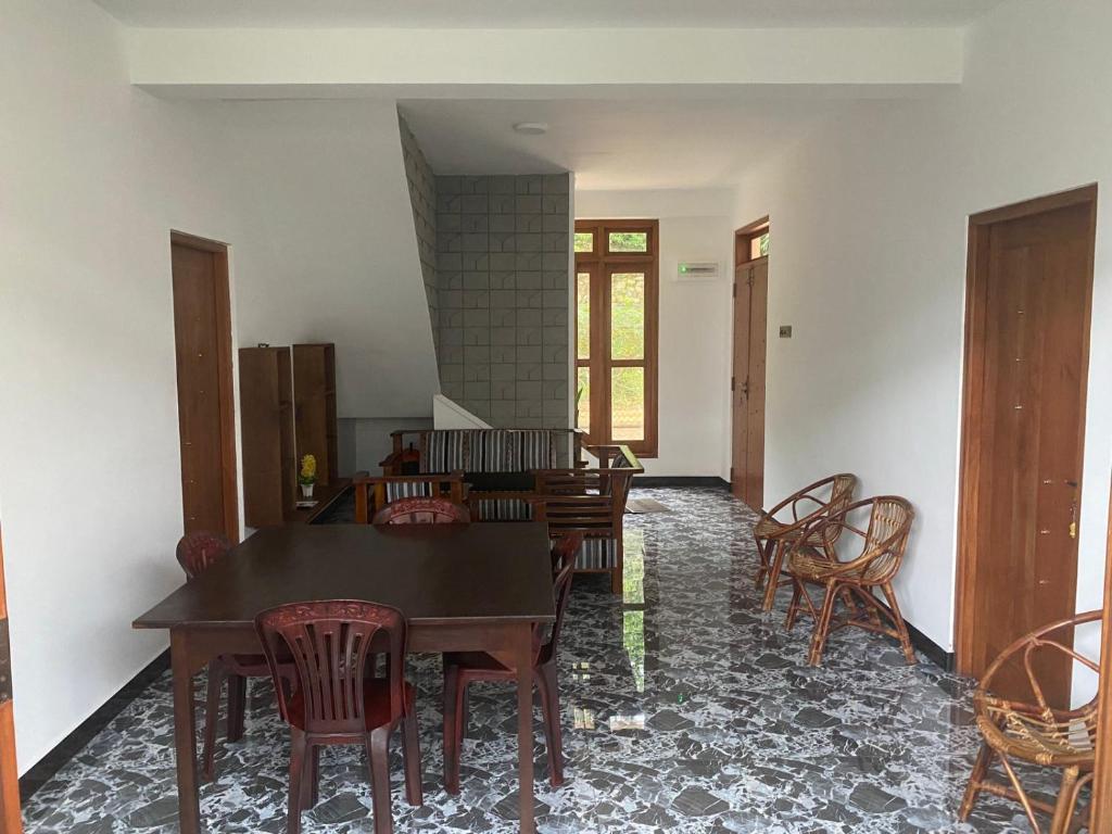 Posezení v ubytování Ella Leafy Homestay