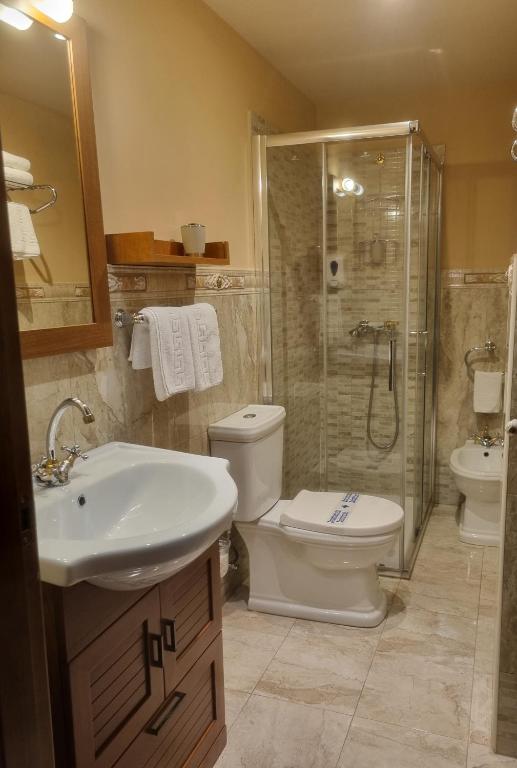 Łazienka w obiekcie Apartamentos Villa Sofía