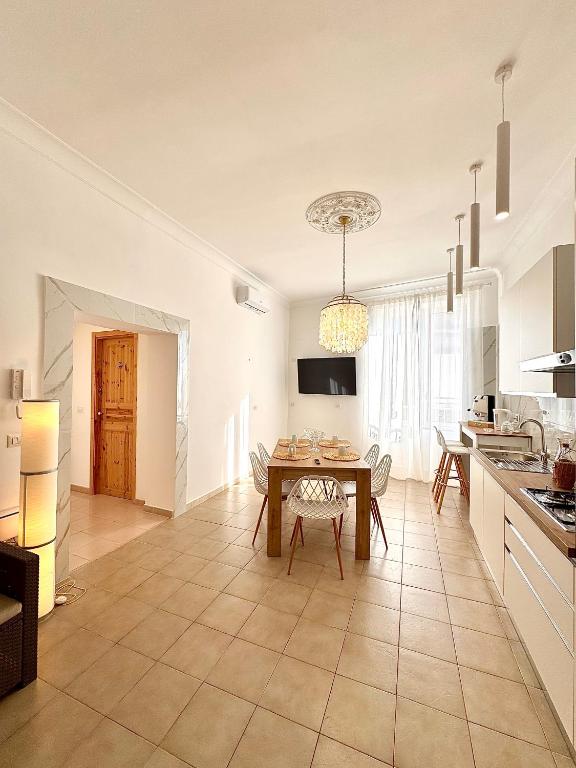 Kuchyňa alebo kuchynka v ubytovaní Galasso Apartments