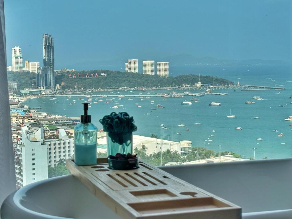 
King Suite with Ocean View
