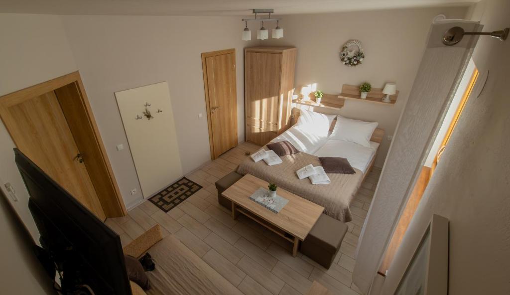 Willa RAJBI - Standard Triple Room