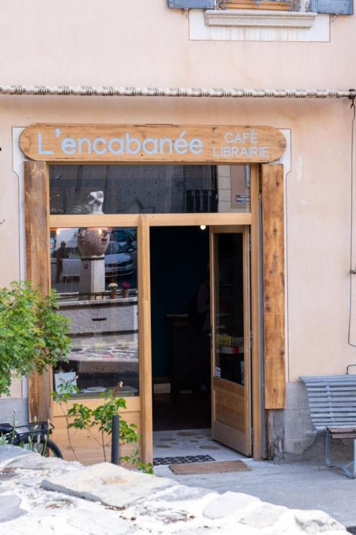 Η πρόσοψη ή η είσοδος του Chambres d'hôtes de l'encabanée