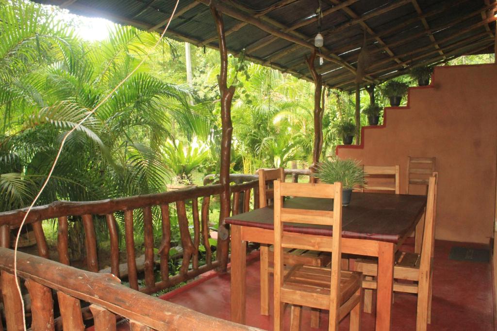 Balkón nebo terasa v ubytování Sigiriya Nature View home Stay
