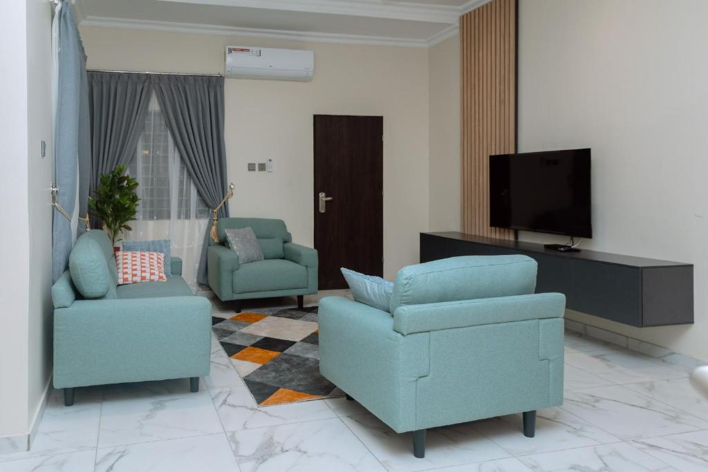 Μια τηλεόραση ή/και κέντρο ψυχαγωγίας στο Elite Stay North Legon