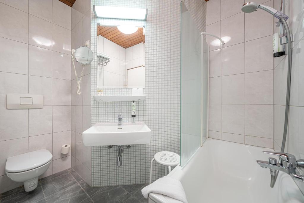 Hotel Neue Post I self check-in - Resim 2