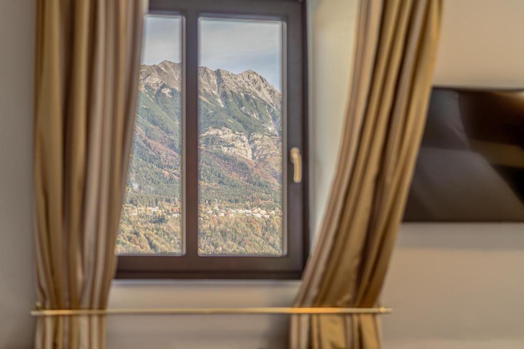 Hotel Neue Post I self check-in - Resim 25