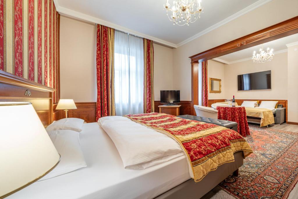 Hotel Neue Post I self check-in - Resim 16