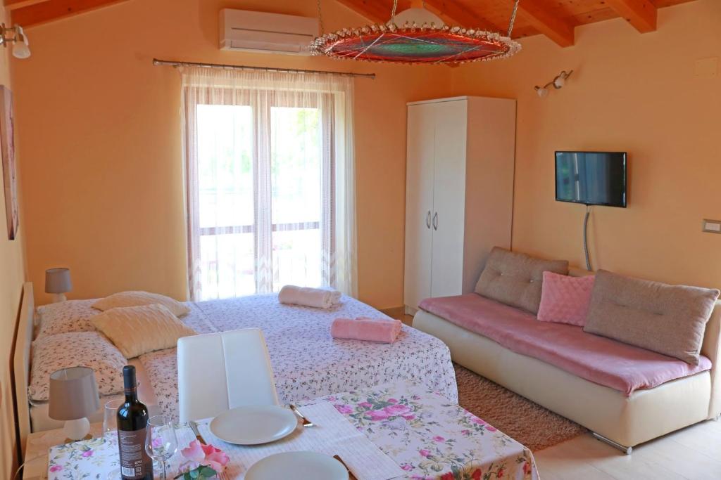 Studio Apartment Volta